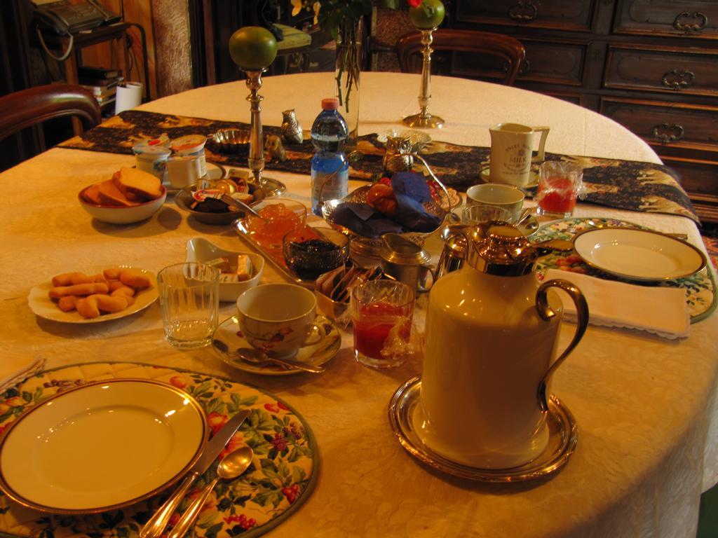 Alojamento de Acomodação e Pequeno-almoço Castrum Di Serravalle