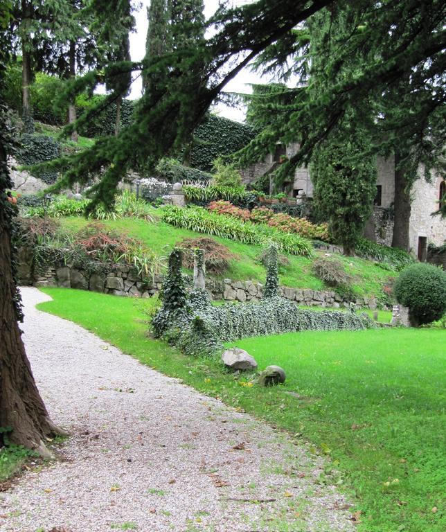 Castrum Di Serravalle Alojamento de Acomodação e Pequeno-almoço 3*