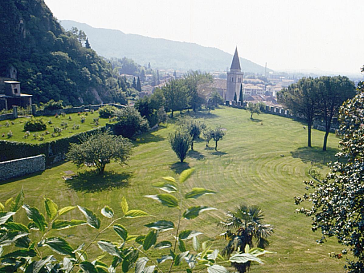Castrum Di Serravalle 3*