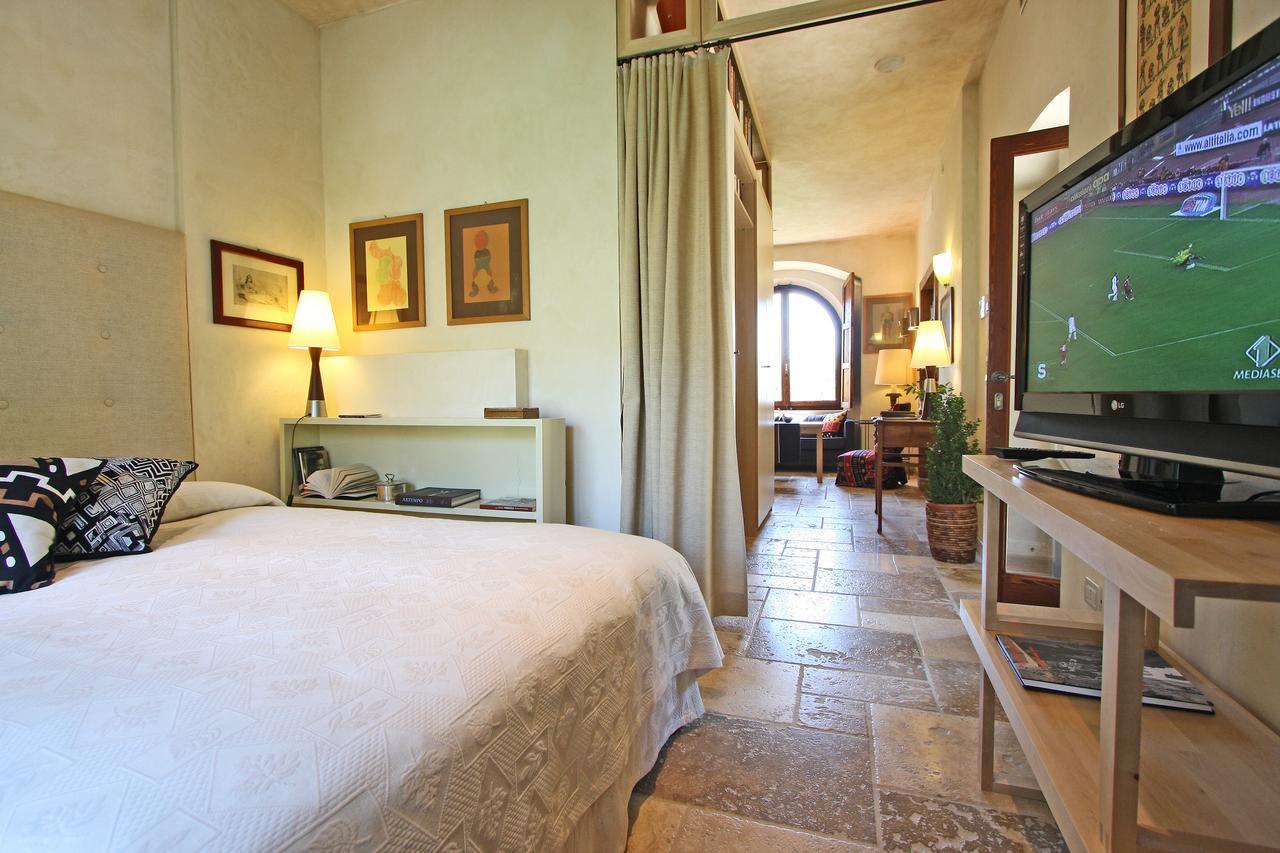 Castrum Di Serravalle Bed & Breakfast 3*